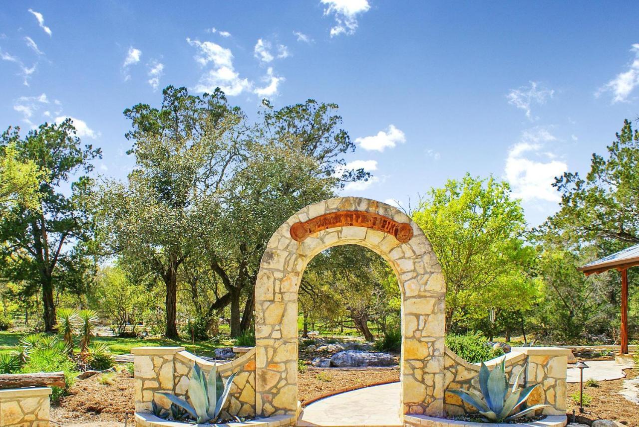 Creekside Falls Wimberley Εξωτερικό φωτογραφία